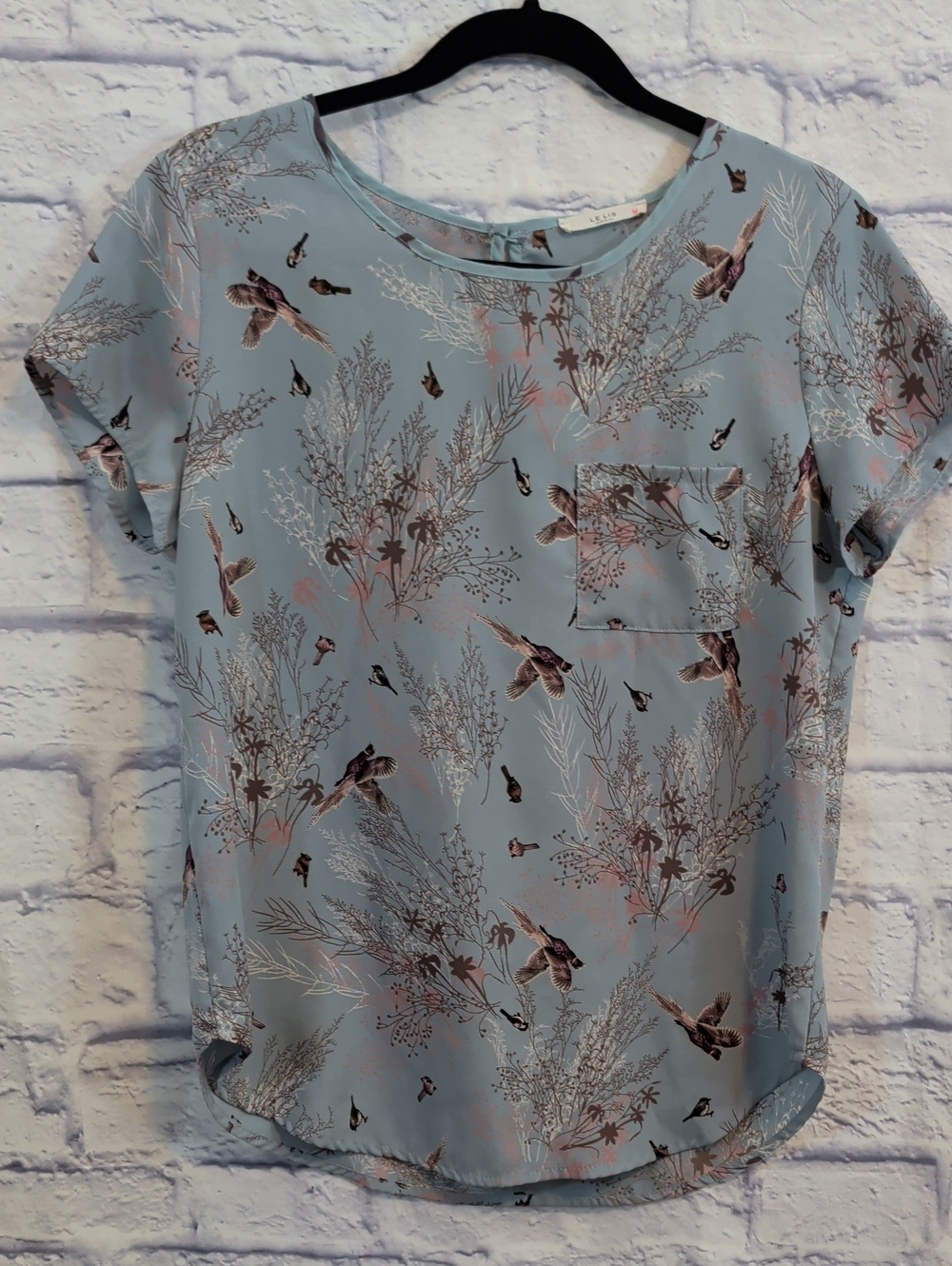 Le Lis Light Grey-Blue Floral & Bird Print Short Sleeve Blouse - Size Small